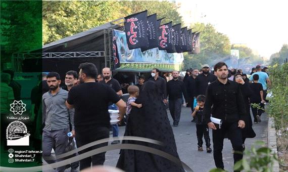 آماده‌سازی مصلی تهران به مناسبت برگزاری مراسم شیرخوارگان عاشورایی