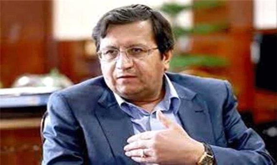 همتی: اگر چند برابر قبل نفت صادر می‌کنید، چرا جلوی سقوط ارزش پول ملی را نمی‌گیرید؟