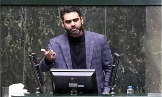 نماینده مجلس: 6 نفر از بستگان وزیر راه با هزینه بیت‌المال به کیش سفر کرده‌اند