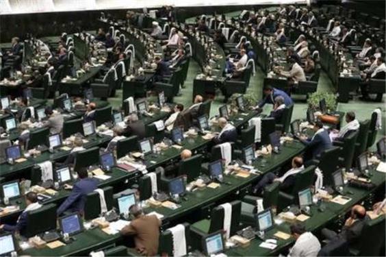 حمله تند روزنامه جمهوری اسلامی به مجلس: به چه دلیل می‌خواهید لایحه «سازمان ملی مهاجرت» را در یک کمیسیون مخفی تصویب کنید؟