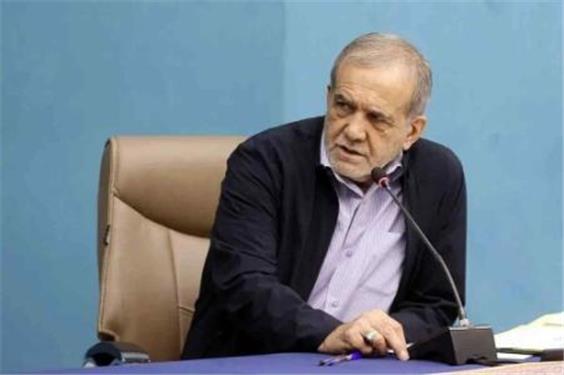 پزشکیان: هیچ‌کس نباید با مشکل زندگی کند و حاکمیت بی‌خبر باشد