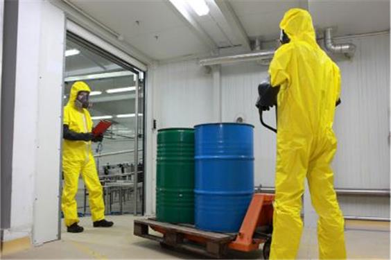 خطرات مواد شیمیایی در محیط کار