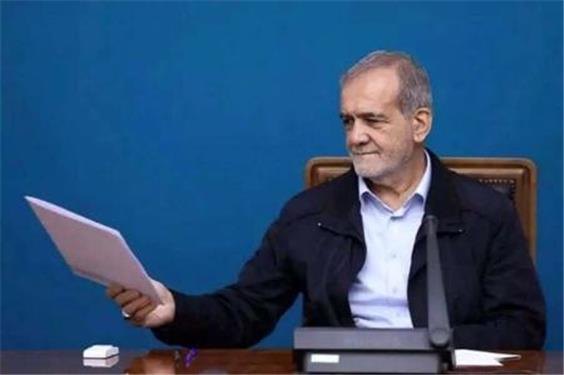 نامه‌ی جمعی از اساتید روزنامه‌نگاری به پزشکیان: فیلترینگ را هم حذف کنید