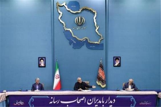پزشکیان: بدون هماهنگی با رهبر انقلاب هیچ کاری نمی‌کنیم | با زور نمی‌توان حجاب سر مردم کرد