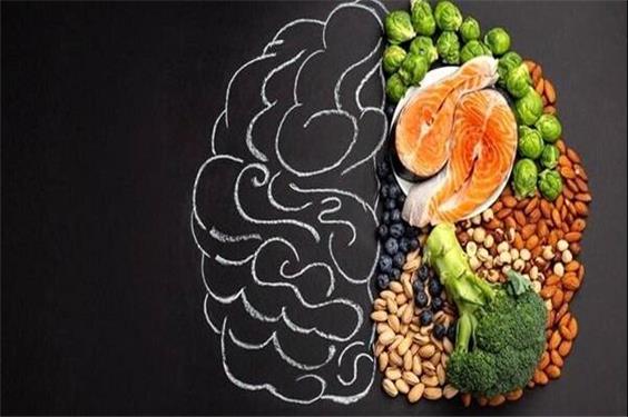 تغذیه سالم در سن بالای 60 سال به تقویت مغز کمک می کند