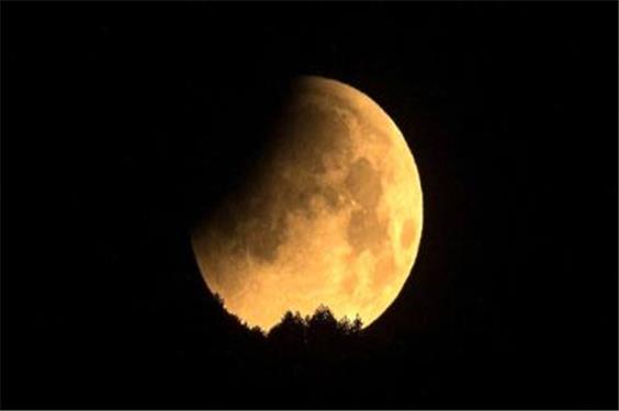 ماه‌گرفتگی کامل در ایران بعد از 7 سال | هم نشینی زهره و مشتری
