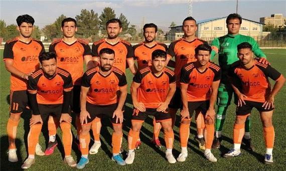 تیم فوتبال شهید قندی یزد مقابل شهرداری نوشهر 2 بازیکن زخمی دارد