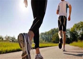 13 اشتباه رایج هنگام پیادهروی که ممکن است به بدن آسیب بزند