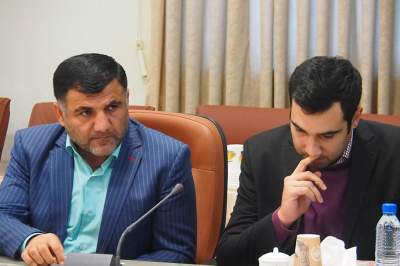 نشست احزاب و گروههای سیاسی با محمد اسلامی استاندار مازندران