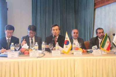 حسن خیریانپور بر گسترش مناسبات تجاری و اقتصادی بین مازندران و کره جنوبی تأکید کرد