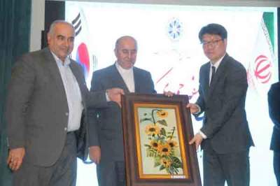 حسن خیریانپور بر گسترش مناسبات تجاری و اقتصادی بین مازندران و کره جنوبی تأکید کرد