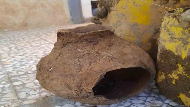 کشف کوزه سفالی عصر آهن از حفاران غیرمجاز