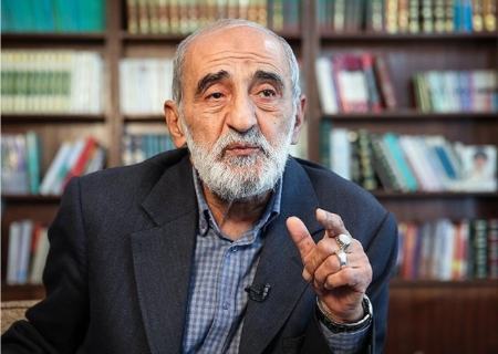واکنش روزنامه هم میهن به یک مطلب حسین شریعتمداری: شما سالهاست که دمرو آب می خوری