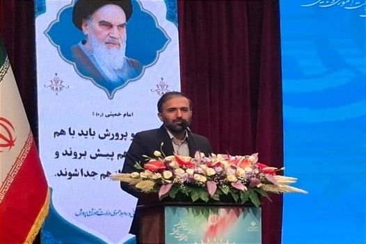 انجمن‌محوری و توجه به مدرسه به‌عنوان میدان اصلی فعالیت‌های این اتحادیه