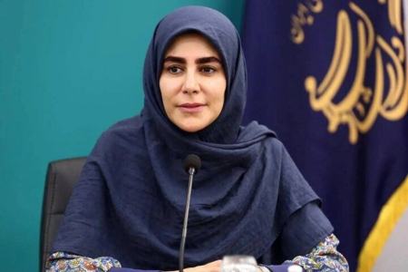 «نادره رضایی» معاون جنجالی وزیر ارشاد برکنار شد