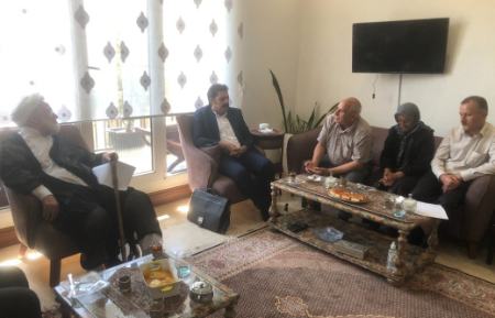 مهدی کروبی: از آقای اژه‌ای مصرانه می‌خواهم به دو پرونده «پخشان عزیزی» و «شریفه محمدی» توجه ویژه داشته و از اختیارات قانونی‌شان در ماده ۴۷۷ استفاده کنند