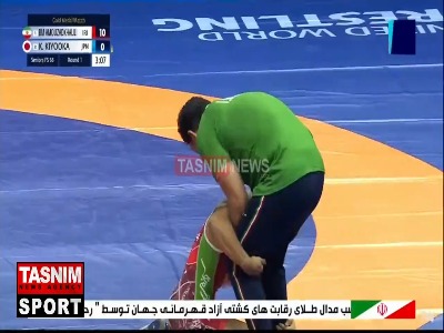 لحظات احساسی «رحمان عموزاد» با «پژمان درستکار» دقایقی پس از کسب مدال طلا