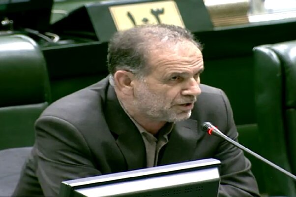 انتقاد رئیس مجمع نمایندگان مازندران از عدم کیفیت آرد ونان استان