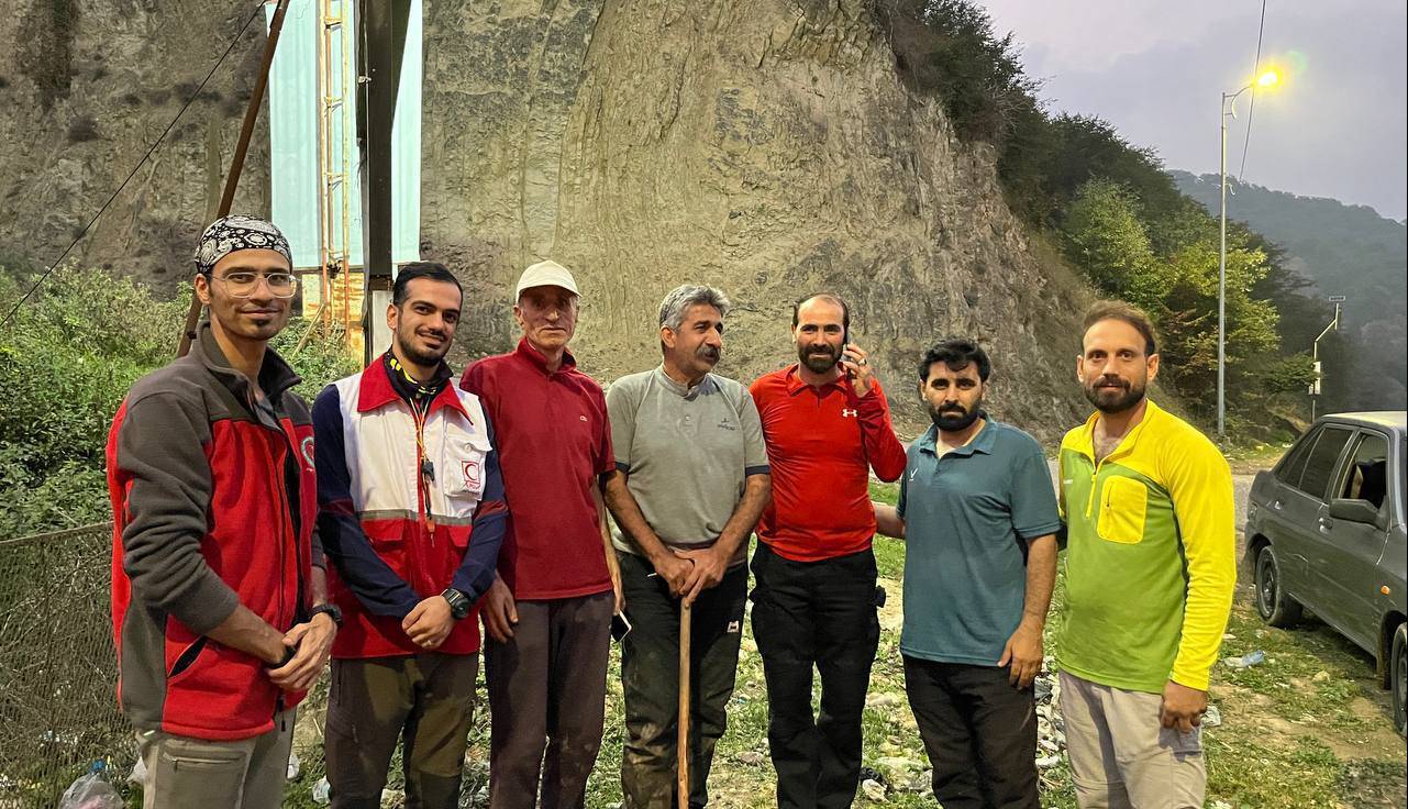 نجات دو کوهنورد مفقود در جنگل‌های افراچال پس از ۶ ساعت جست‌وجو