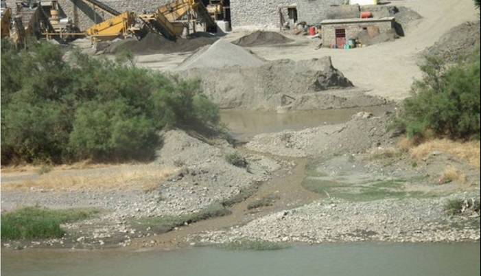 توقف فعالیت ۳ واحد سنگ‌شکن در محور بلده