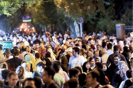 روزنامه جمهوری اسلامی: آقایان مسئول! از تفرقه بترسید، از فشارهای روانی مردم بترسید، از میدان‌دار شدن مفسدان اقتصادی بترسید