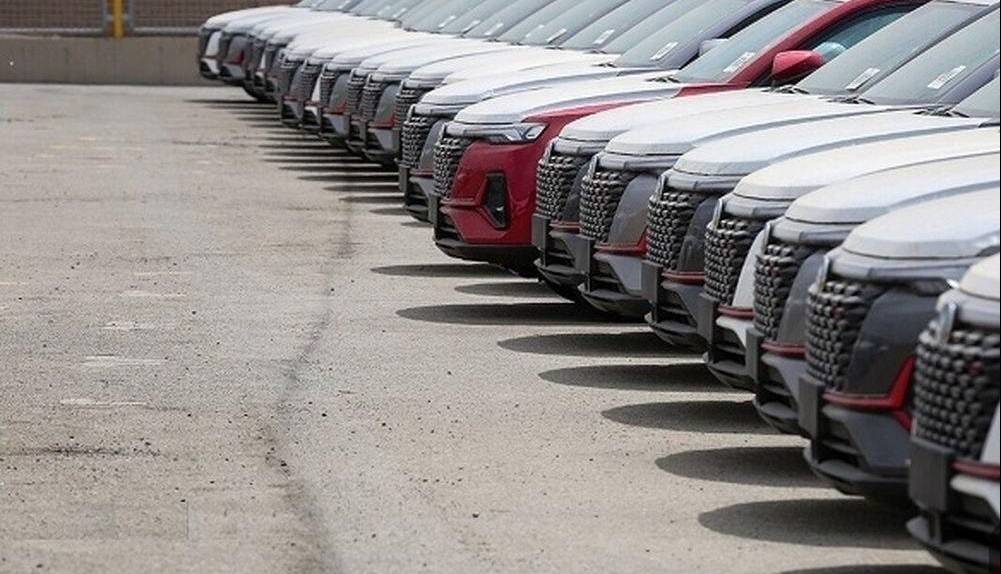 مردم از پیش‌خرید خودروهای پلاک منطقه آزاد خودداری کنند