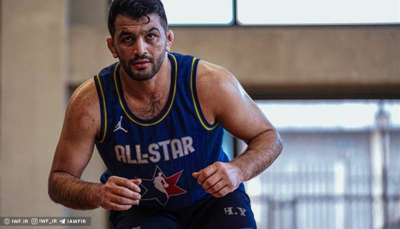 واکنش مدیر استقلال به قرارداد ۷ میلیاردی حسن یزدانی!