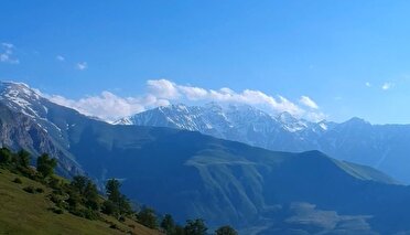 روز‌های آفتابی، شب‌های سرد