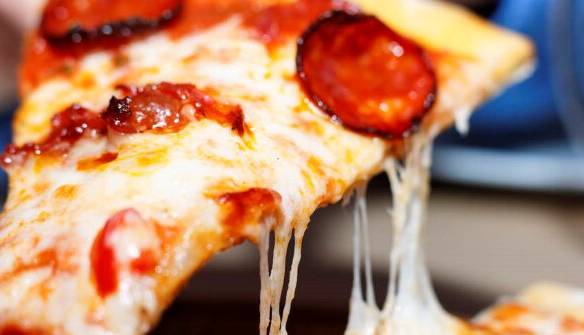 کاهش سن ابتلا به سرطان روده بزرگ به دلیل مصرف غذاهای فوق‌فرآوری‌شده