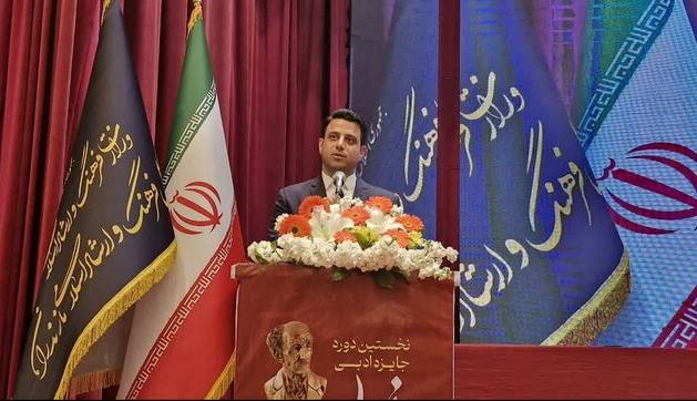 عکس/ نیما یوشیج «قهرمان ملی» است؛ ضرورت شناساندن نیما در جامعه