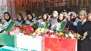 احترام نظامی دختران دانش آموز به پیکر شهدای گمنام