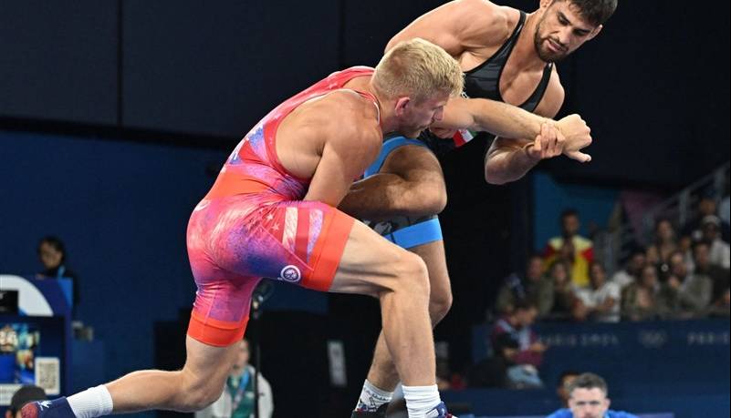 یونس امامی کامبک زد و فینالیست شد