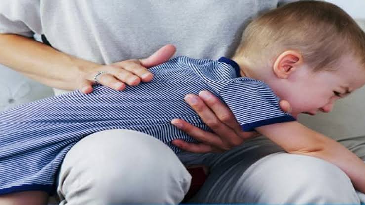 علائم خفگی در کودکان و روشی برای نجات دادن آن