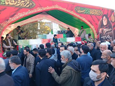 تشییع ۱۰ شهید گمنام دفاع مقدس در ساری