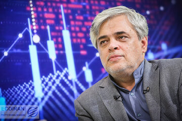 مهاجری: استفاده مخالفان آزادی اینترنت از خط سفید منافقانه است