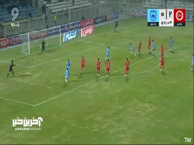 گل اول چادرملو به تراکتور توسط هادی حبیبی‌نژاد از روی نقطه پنالتی