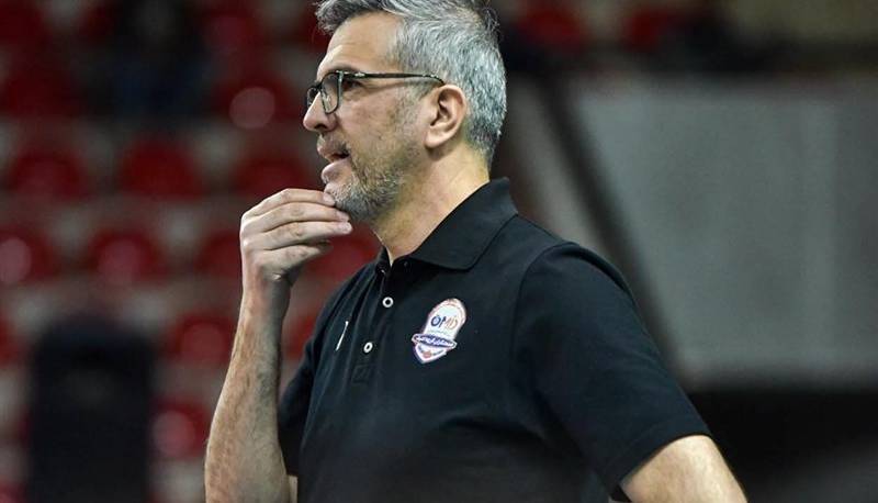 مومنی مقدم: کار کردن با تیم جوان، شجاعت می‌خواهد؛ به همکارانم تذکر مستقیم دادم!