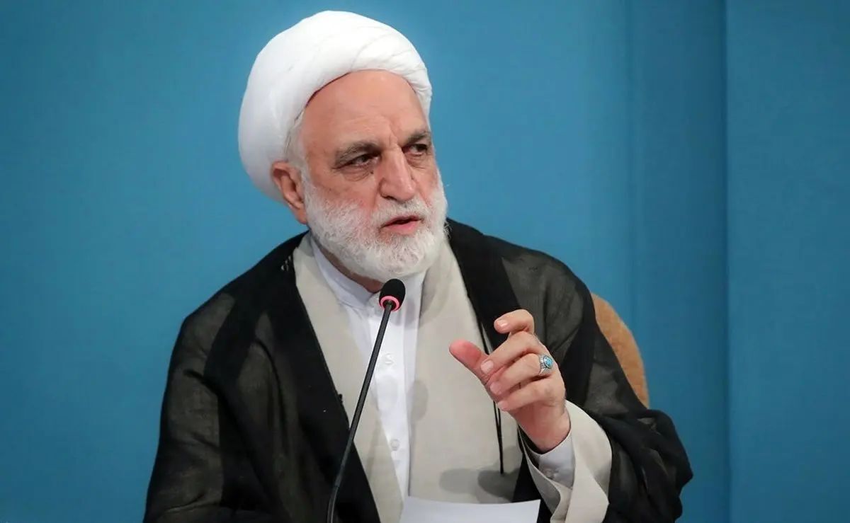 یک دانشجو: چرا محاکمه وزرای دولت شهید رئیسی با سرعت انجام شد؟ / رئیس قوه قضائیه: دو سال زود است؟