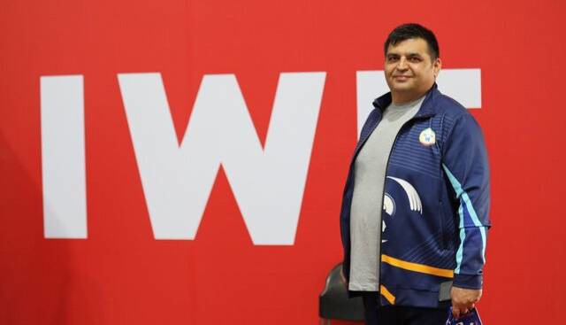 واکنش حسین رضازاده به طلای کم وزنه‌برداری در ریاض و بحرین