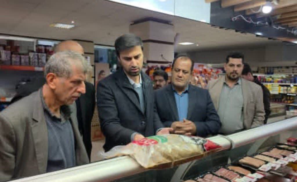 پلمب یک هایپرمارکت و یک میوه‌فروشی متخلف در رامسر