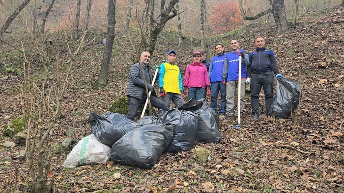 پاکسازی مسیر جاده جواهرده از زباله