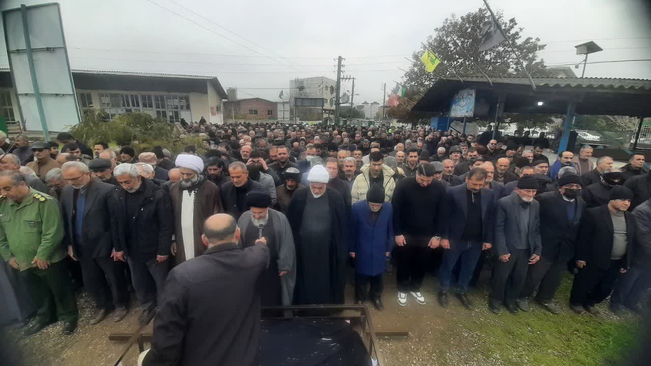 جانباز شیمیایی جویباری به فرزند شهیدش پیوست