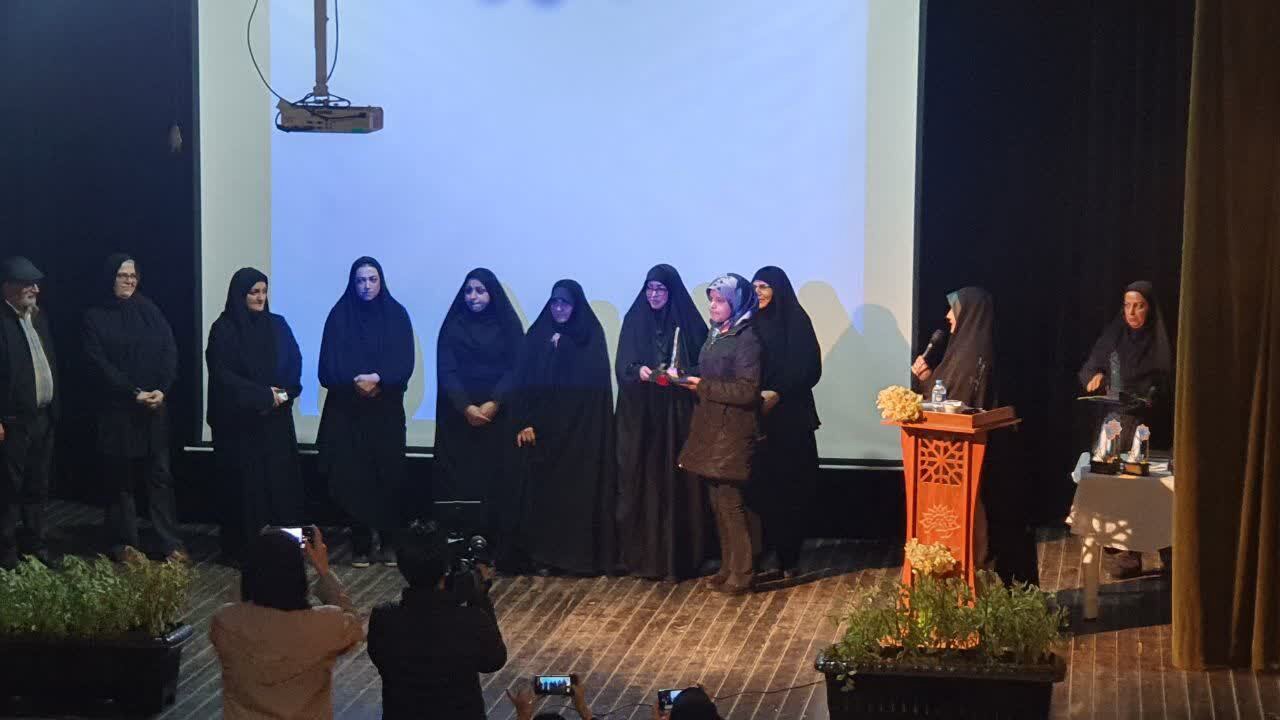 اختتامیه پنجمین رویداد فرهنگی ادبی مادرانه در ساری