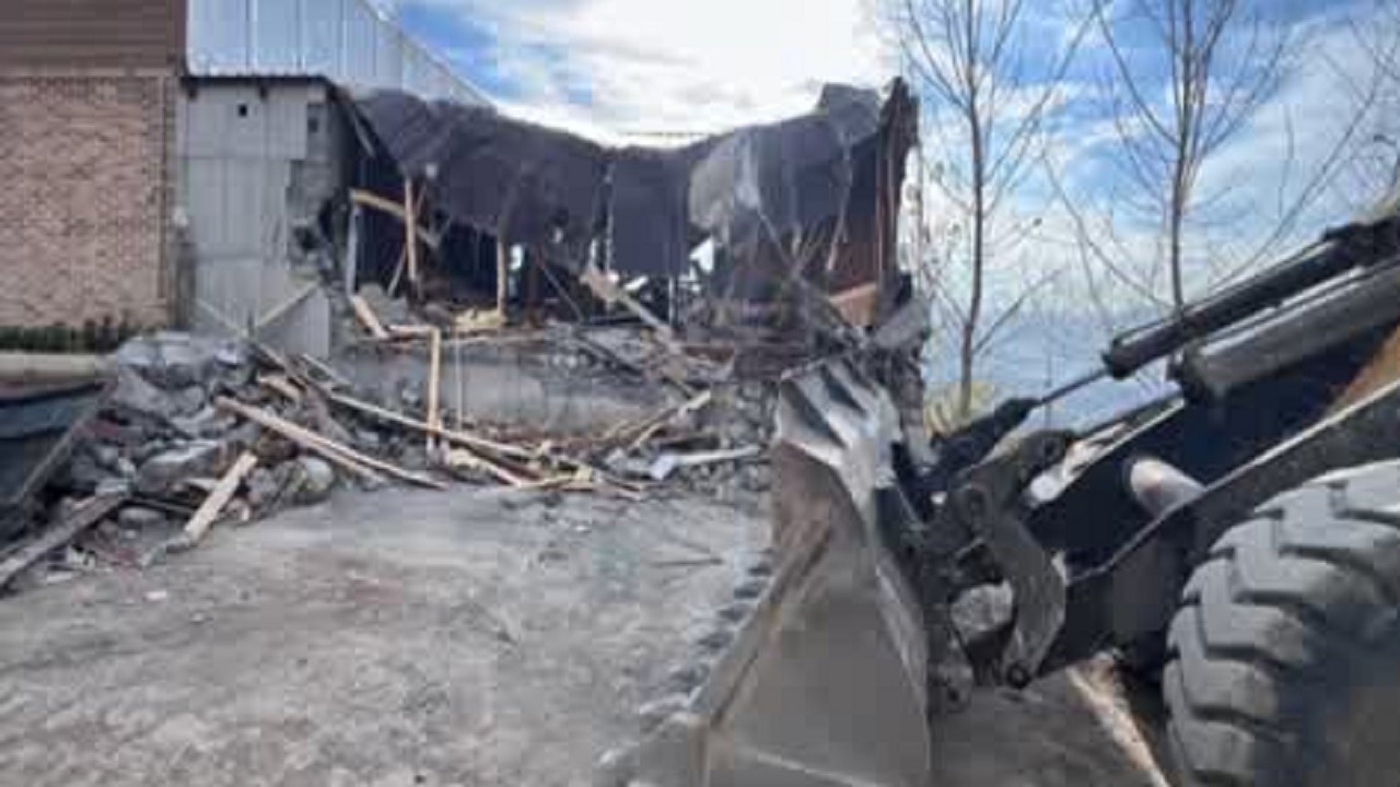 قلع و قمع ۴۲۰۰ متر مربع ساخت و ساز غیرمجاز در ساری