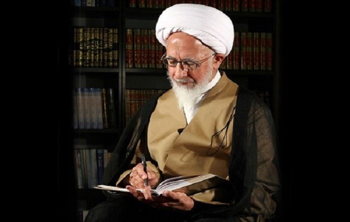 پیشرفت یا عقب‌ماندگی جامعه وابسته به افراد خاص نیست