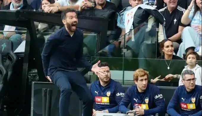 حمله هواداران به اتوبوس پس از شکست ۴ گله