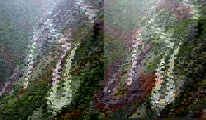 بازوند: تونل شماره دو محور کندوان در دست ساخت است؛ رفع گره های ترافیکی