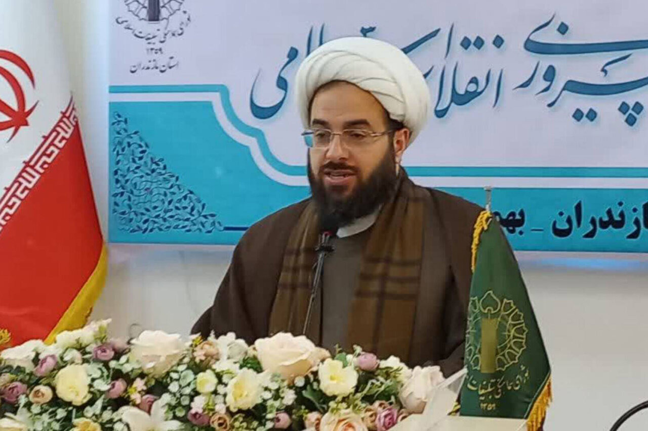 «ایران مقتدر، ملت پیروز»محور برنامه‌های دهه فجر؛چرایی انقلاب تبیین شود