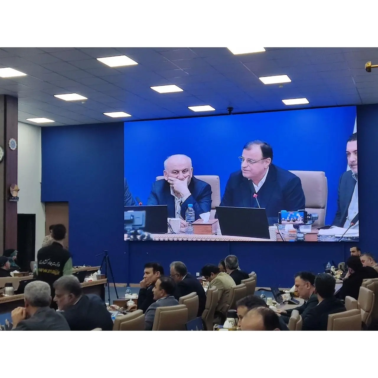 استاندار گلستان: تخصیص علوفه به دامداران روستایی باید رفع شود