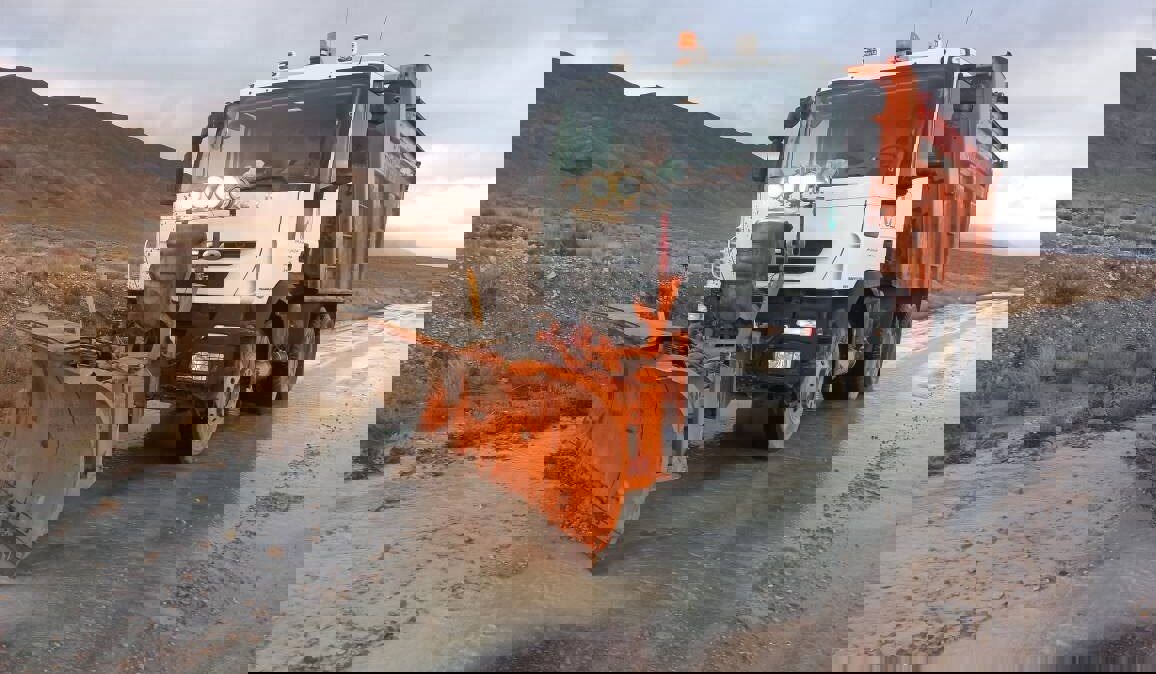 ریزش برداری محور ارتباطی هراز در پی سیلاب